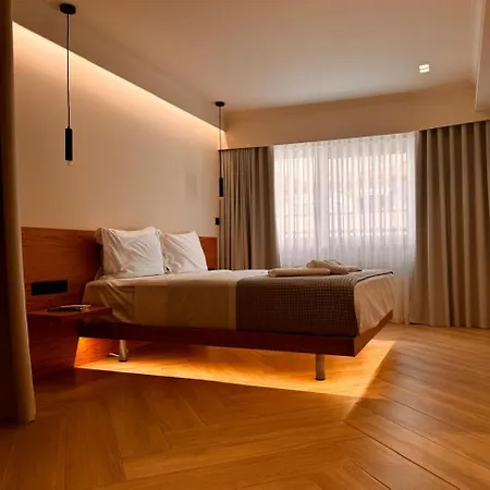 Aparthotel Triple A - Near Ermou Shopping Street - Family Hospitality - Free Parking!