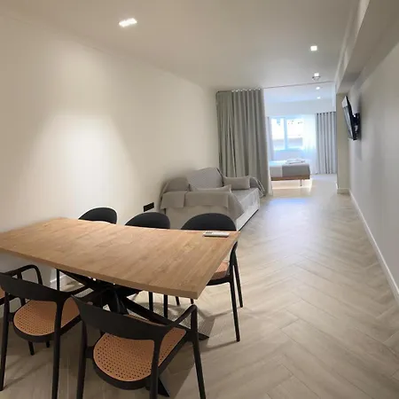 아파트호텔 Triple A - Near Ermou Shopping Street - Family Hospitality - Free Parking! *